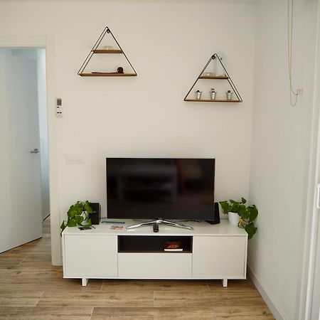 Apartament Amb Piscina I Aparcament - Baixos Amb Jardinet كاليلا دو بالافروجيل المظهر الخارجي الصورة