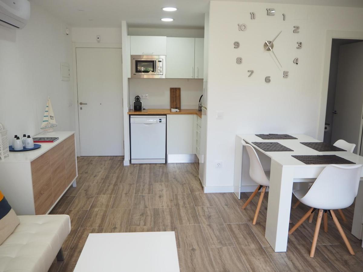 Apartament Amb Piscina I Aparcament - Baixos Amb Jardinet كاليلا دو بالافروجيل المظهر الخارجي الصورة