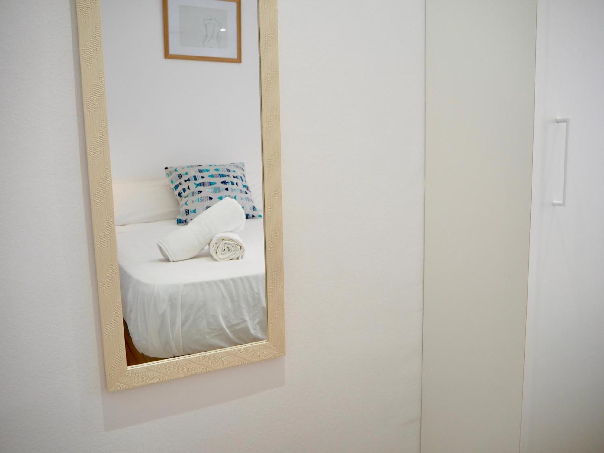 Apartament Amb Piscina I Aparcament - Baixos Amb Jardinet كاليلا دو بالافروجيل المظهر الخارجي الصورة