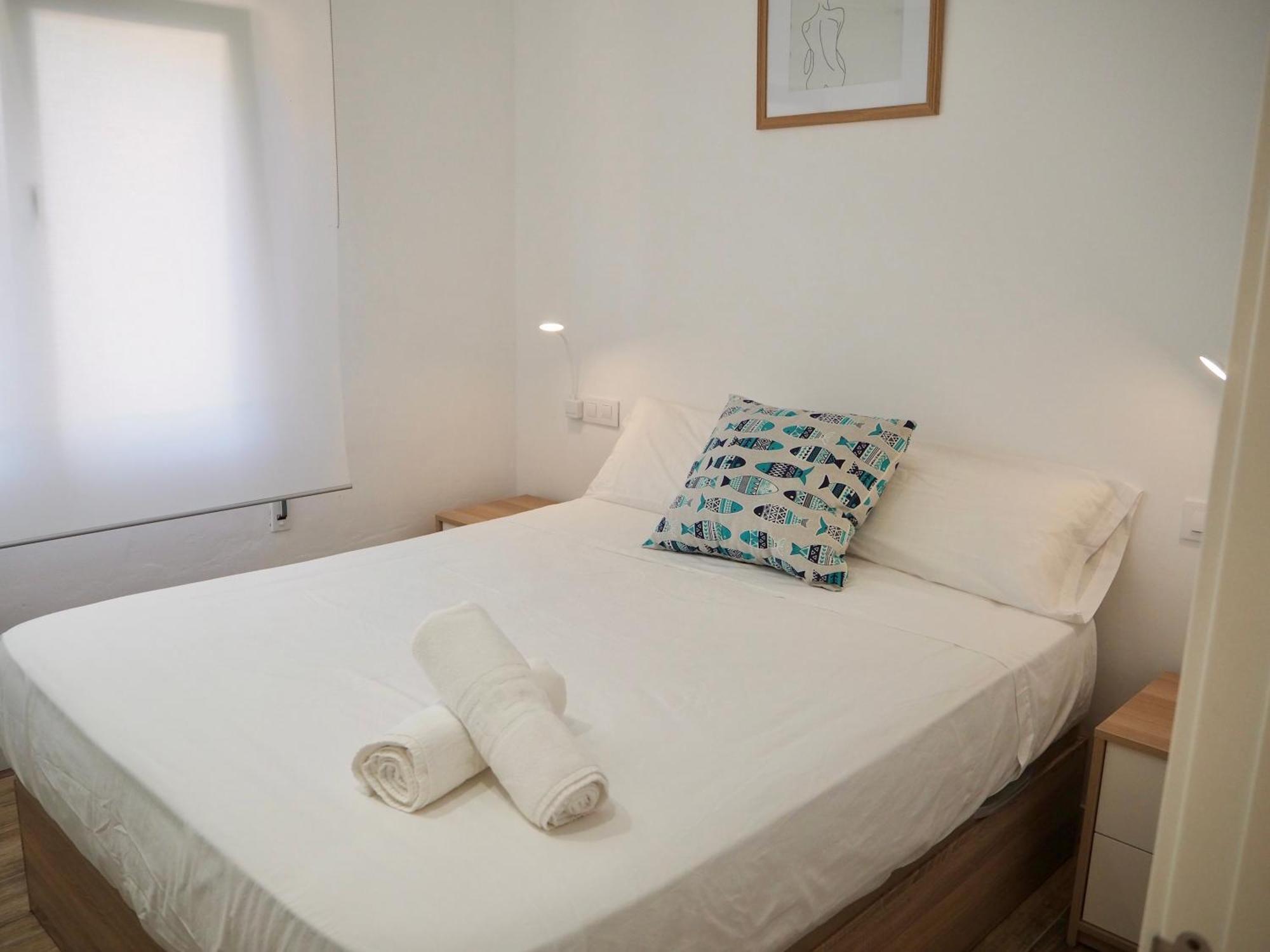 Apartament Amb Piscina I Aparcament - Baixos Amb Jardinet كاليلا دو بالافروجيل المظهر الخارجي الصورة